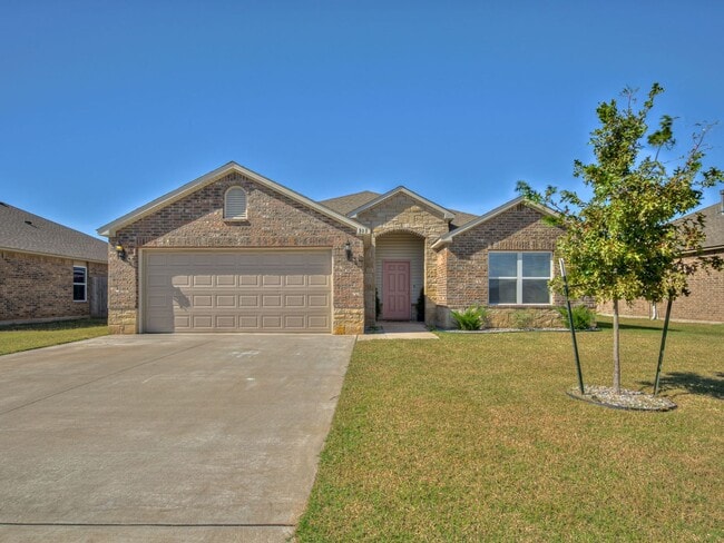 Photo - 313 Foxtrot Ter