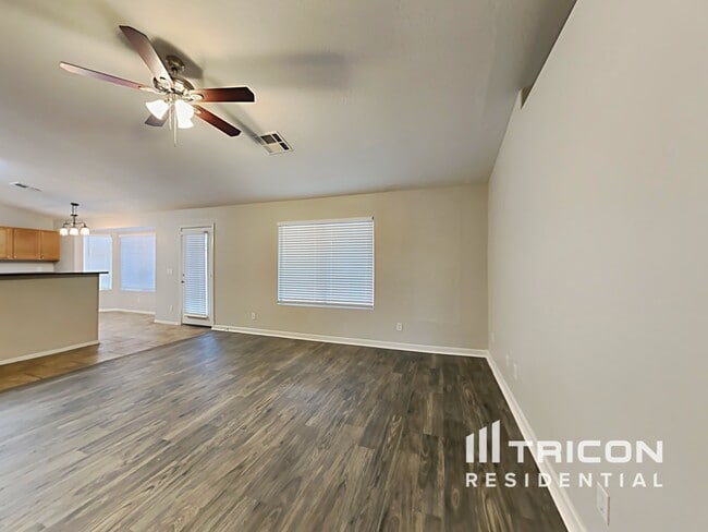 Photo - 4314 S Emery St