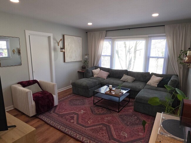Photo - Updated Tosa 2 bedroom townhouse