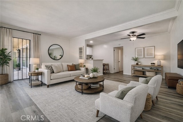 Building Photo - 1835 W Crestwood Ln Unit 1