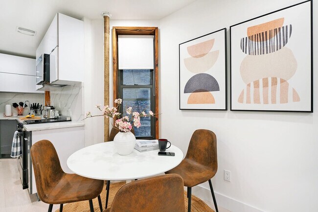 Photo - 515 W 48th St Unidad ID1021966P