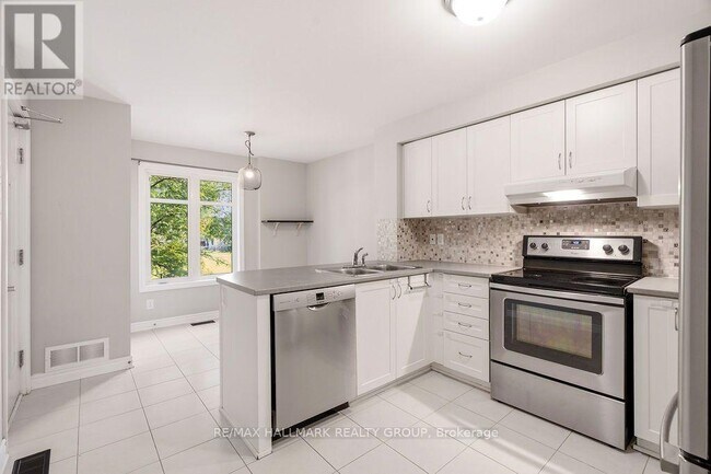 Photo - 1124 Klondike Rd Unit C