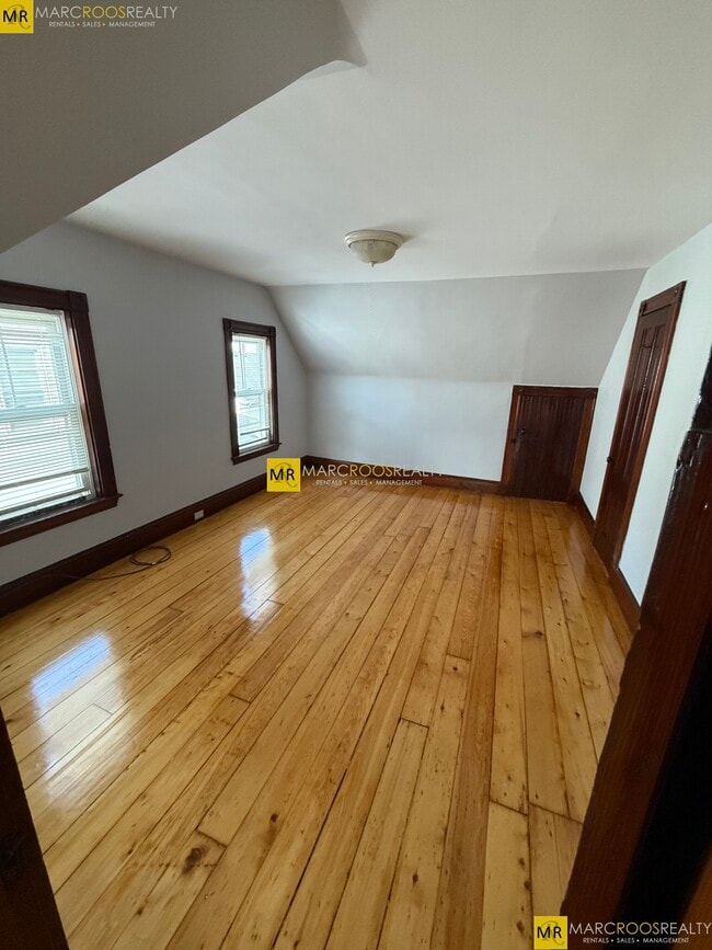 Photo - 68 Willow Ave Unit 1