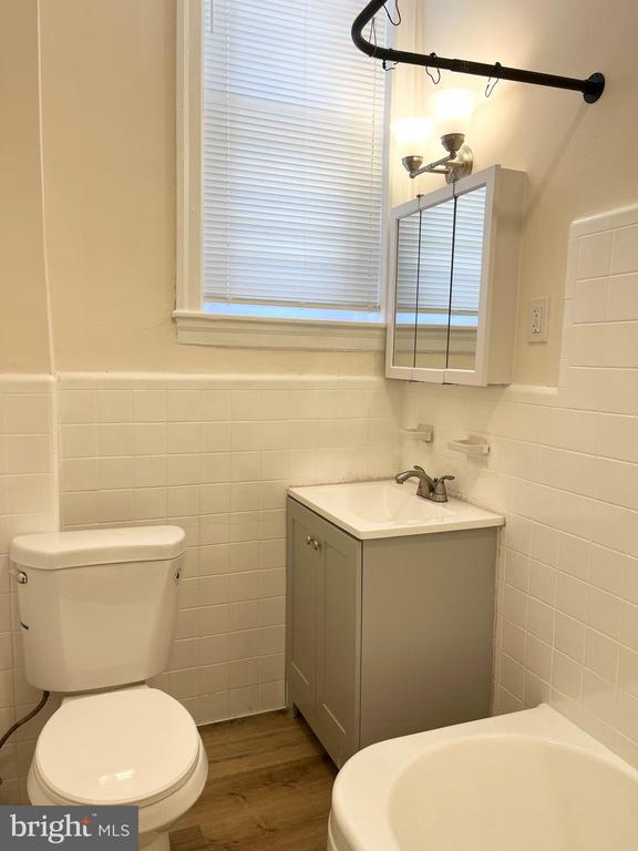 Building Photo - 6249 Reedland St Unit 1F