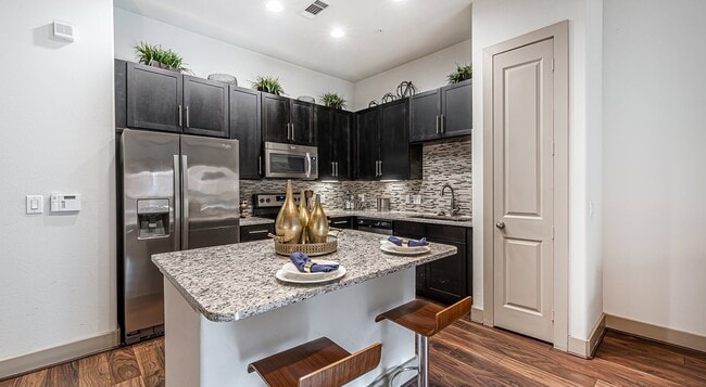 Building Photo - 1 Bed W/ Luxury and Style! Unit 26FW1 Rental