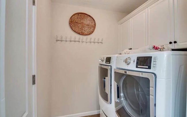 Photo - 225 Full Cir Dr