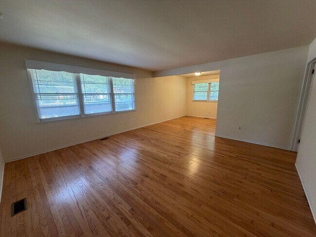 1312 Ridge Rd