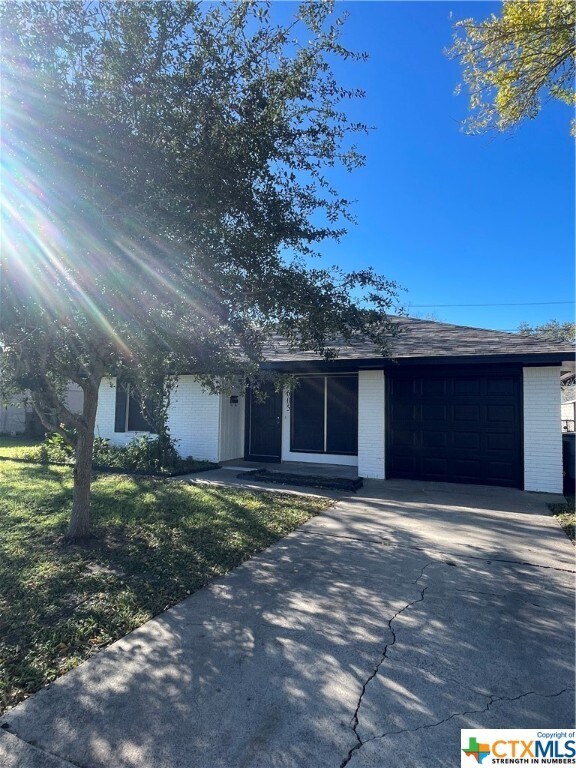 1605 Bexar Ave House House Rental in Victoria, TX