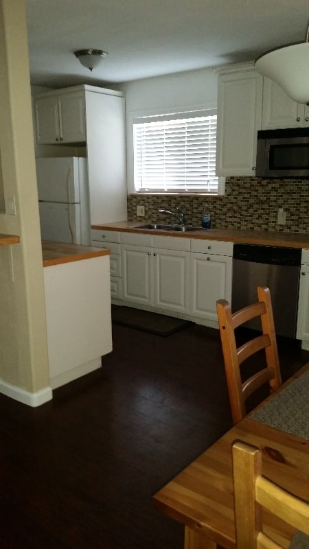 Building Photo - 11820 Rose Hedge Dr Rental