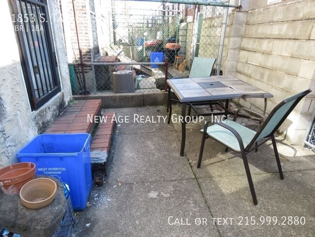 Photo - 1853 S Taylor St