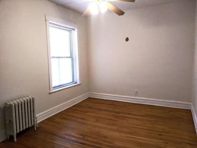 Photo - 709 W Cornelia Ave Unit 2