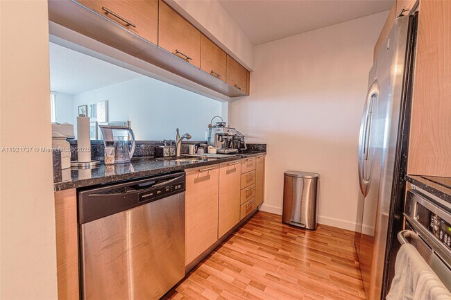 Photo - 31 SE 5th St Unit 1603