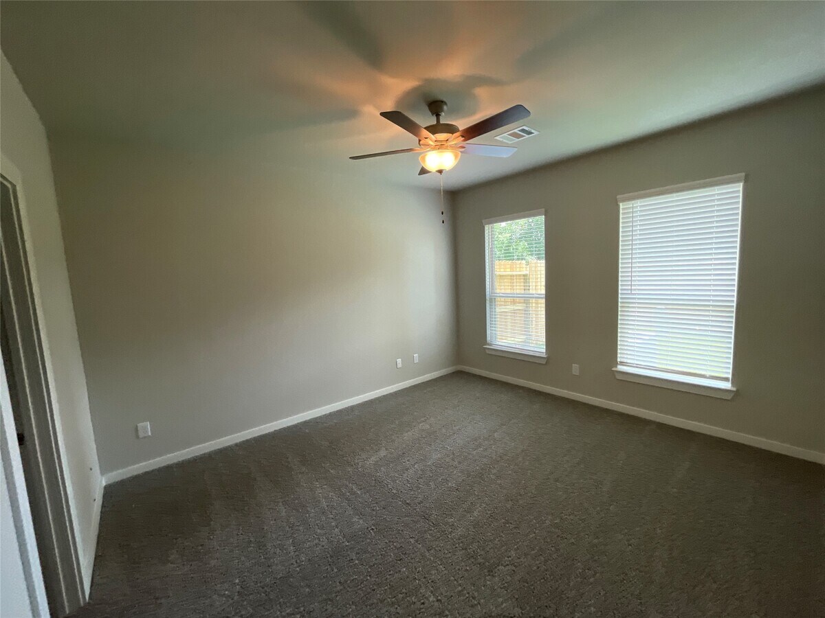 Photo - 25552 Starling Ln