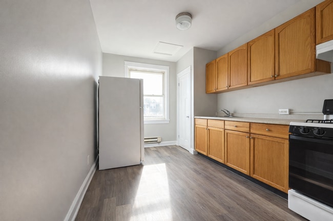 Photo - 3535 Lyndale Ave Unit 2 (RB)