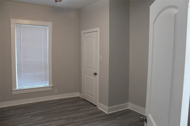 Photo - 4125 Avenue M