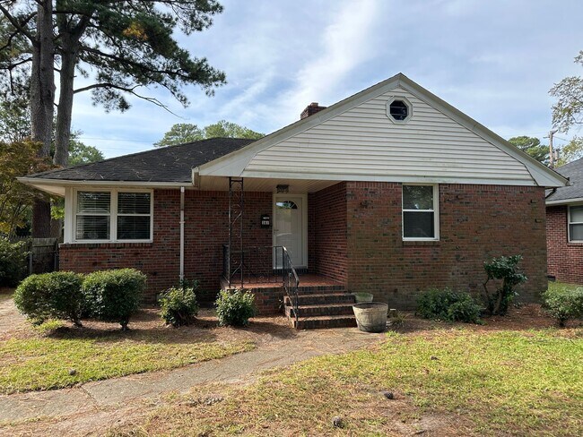 Photo - 4 Bedroom Brick Ranch in Norfolk