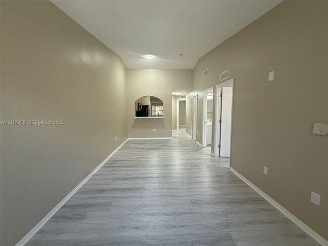 Photo - 2911 SE 13th Rd Unit 202-40