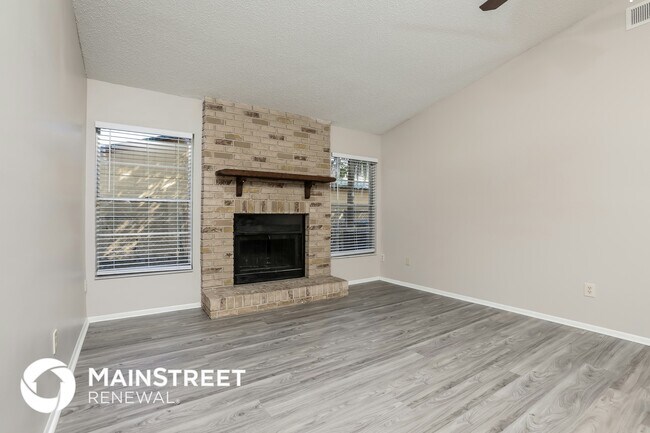 Photo - 98 Fordham St