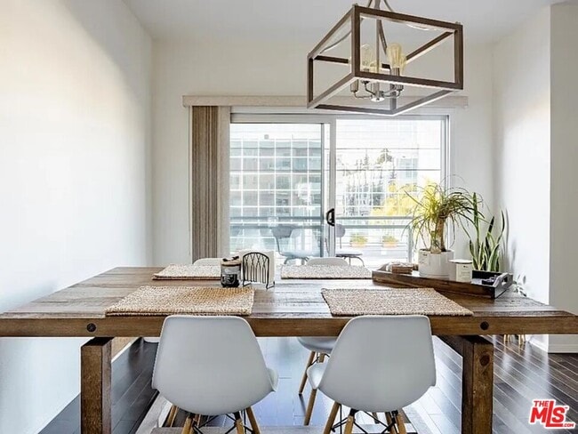 Photo - 14245 Dickens St Unidad A