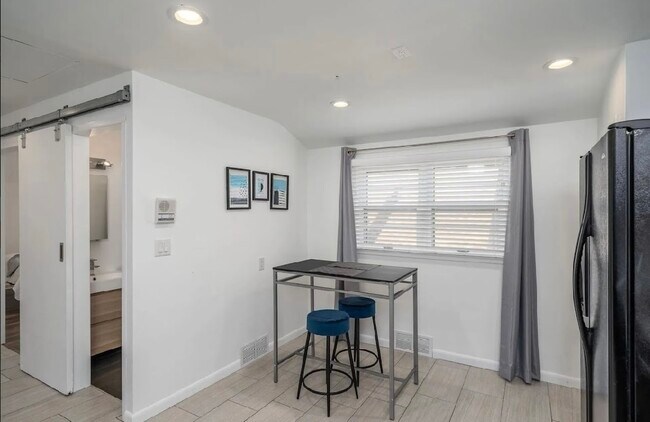 Photo - 2010 W 22nd St