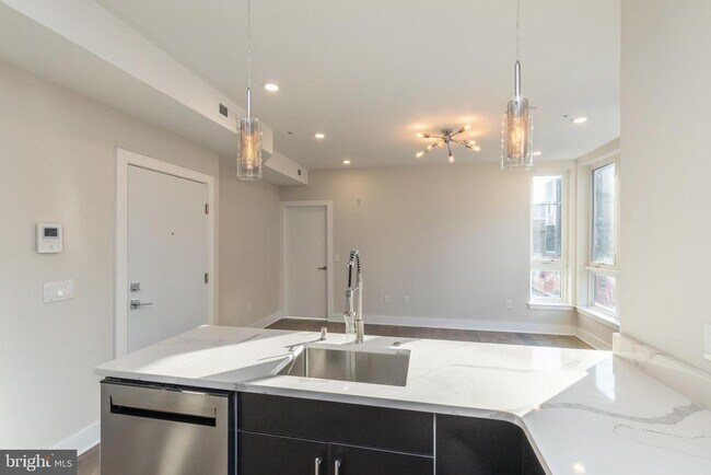 Photo - 920 N 15th St Unit 2