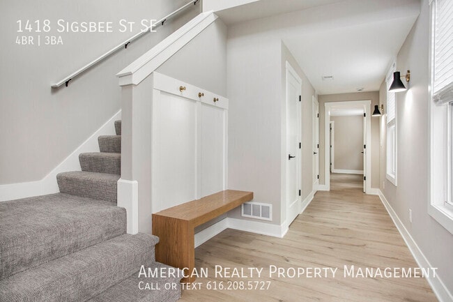 Photo - 1418 Sigsbee St SE