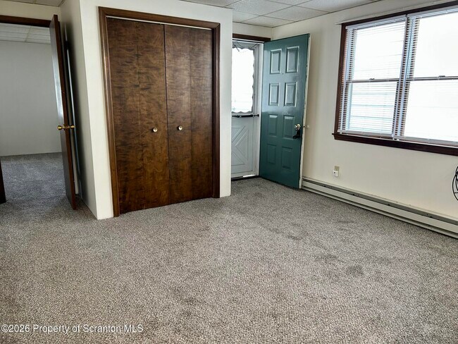 Photo - 628 Oak St