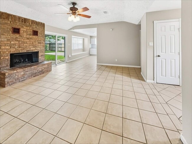 Building Photo - 2902 Early Turn Dr