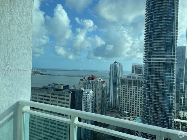 Building Photo - 950 Brickell Bay Dr Unit 950 Brickell Bay Dr # 44-09 (A11690887) Rental