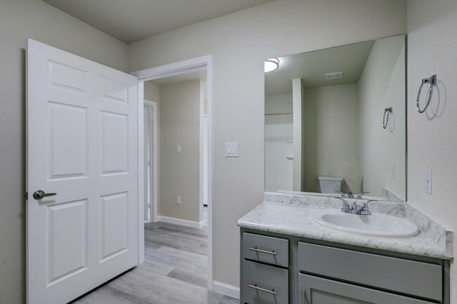 Photo - Grand Monarch Apartments