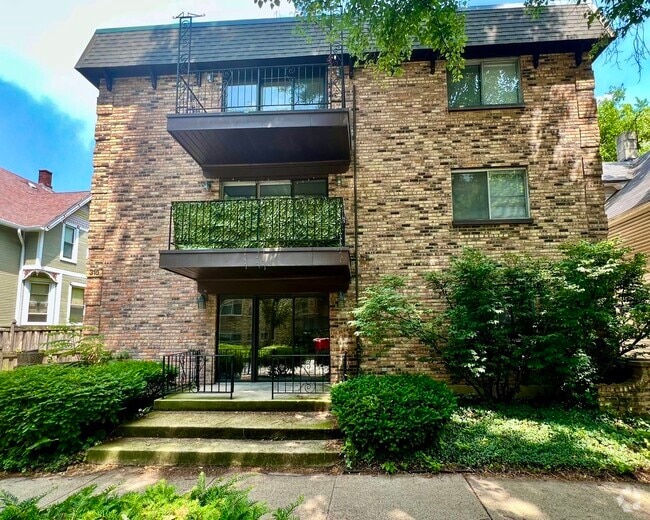 Building Photo - 316 Marengo Ave Unit 3B Rental