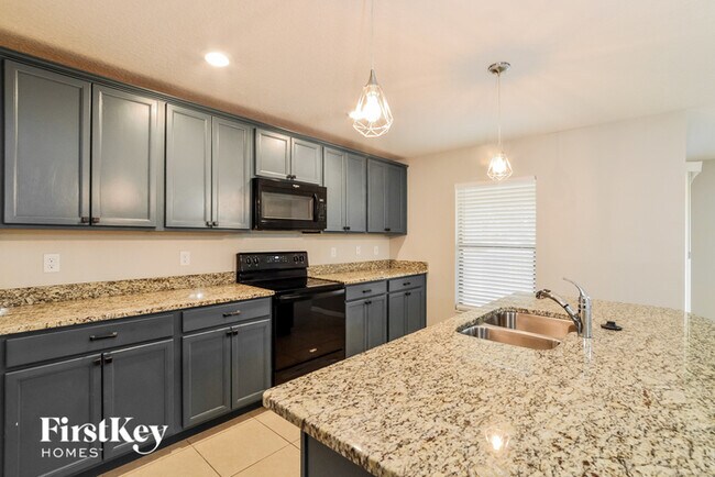 Photo - 482 Haversham Rd
