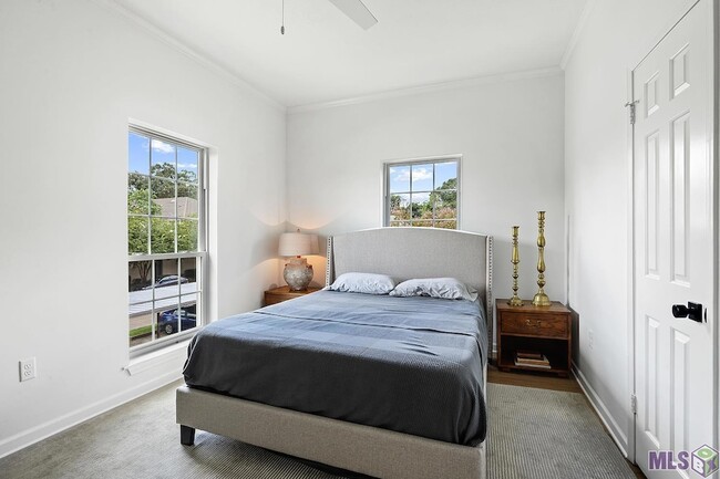 Photo - 7640 Lasalle Ave Unit 203