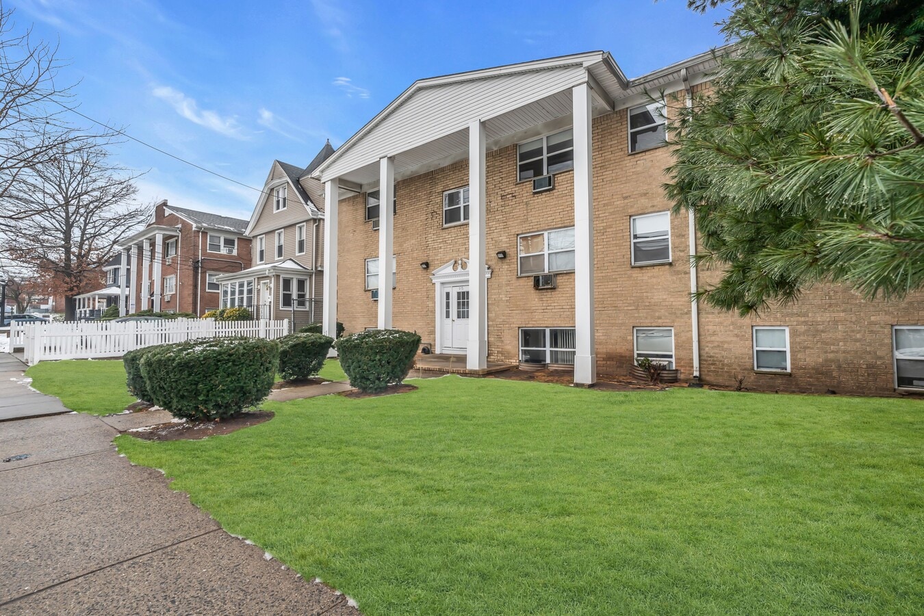 Chilton Manor - Chilton Manor