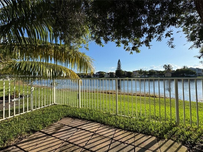 Photo - 794 San Remo Dr