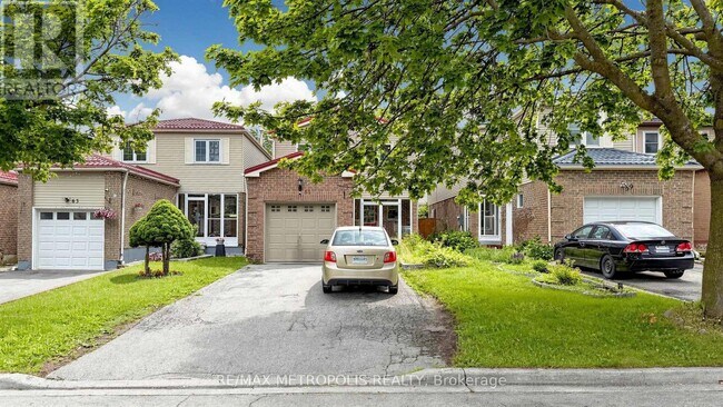 Photo - 61 Horseshoe Crescent