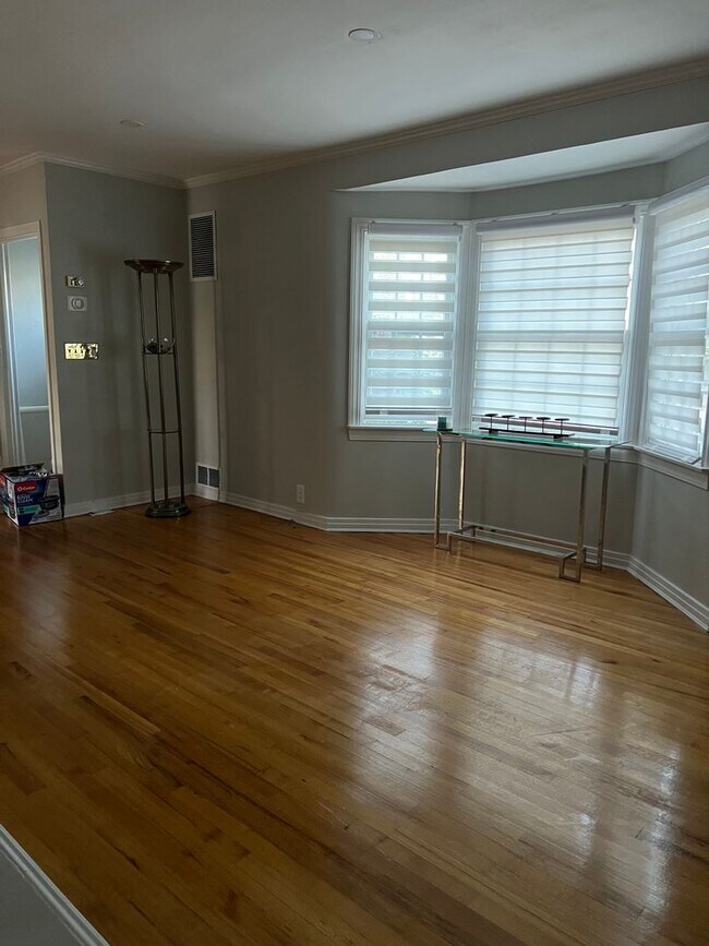 5 Woodland Rd