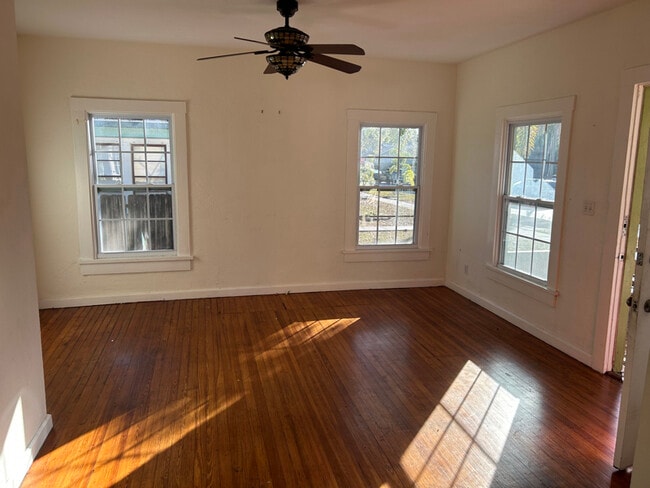 Photo - 2535 2nd Ave N