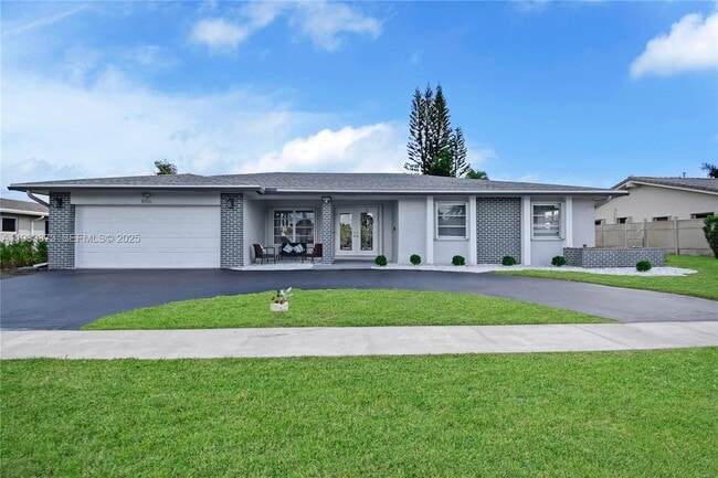 Photo - 406 Sailboat Cir