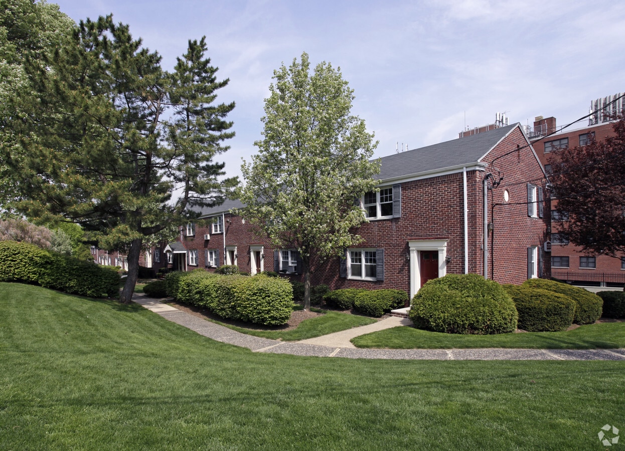 Rumsey Park Apartments - Rumsey Park Apts.