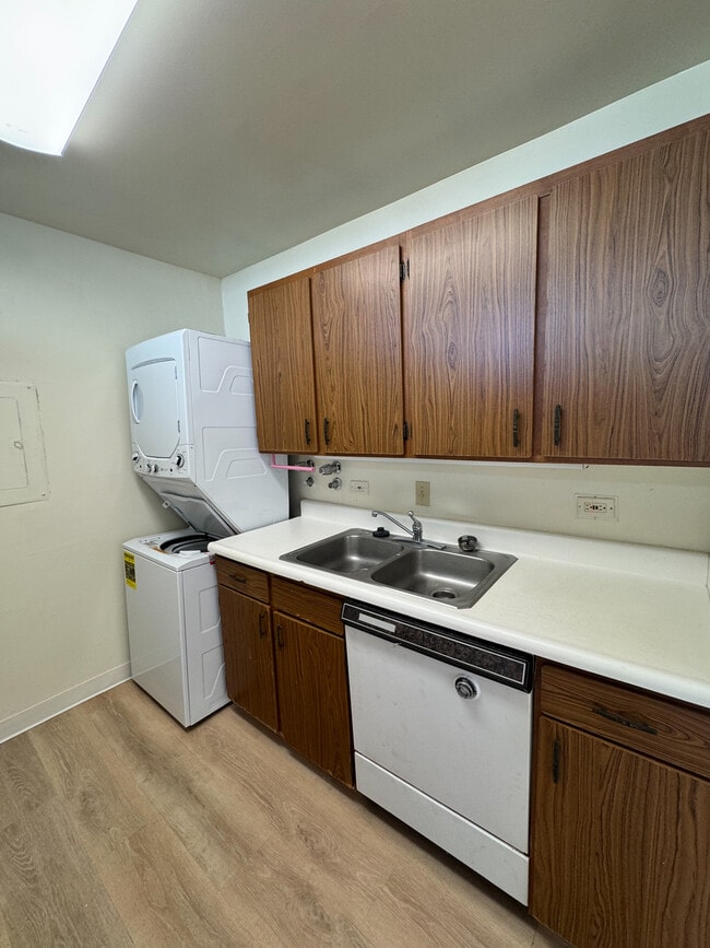 Photo - 1040 Kinau St