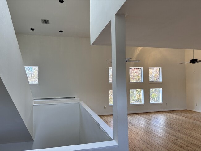 Photo - 2909 Albany St