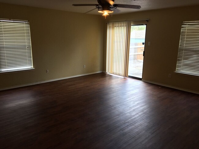 Photo - Spacious 4 Bed/2 Bath in Saddlewood Estates