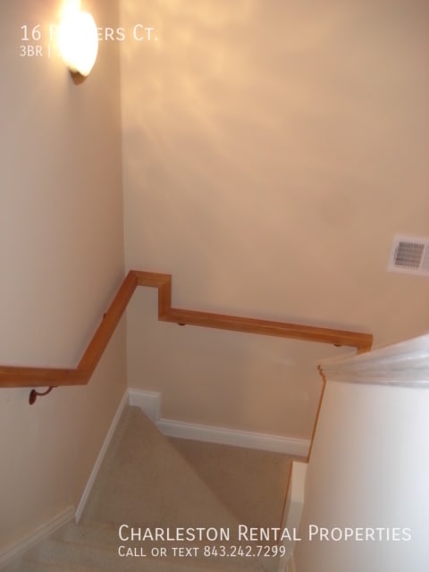 Photo - 16 Porters Ct