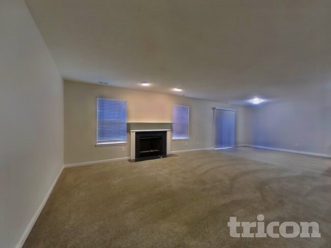 Photo - 594 Sun Ridge Blvd