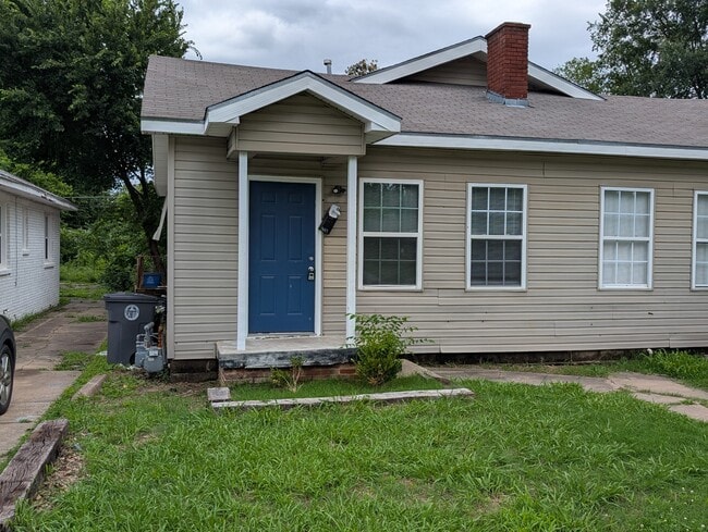 Building Photo - 1627 N Denver Ave Rental
