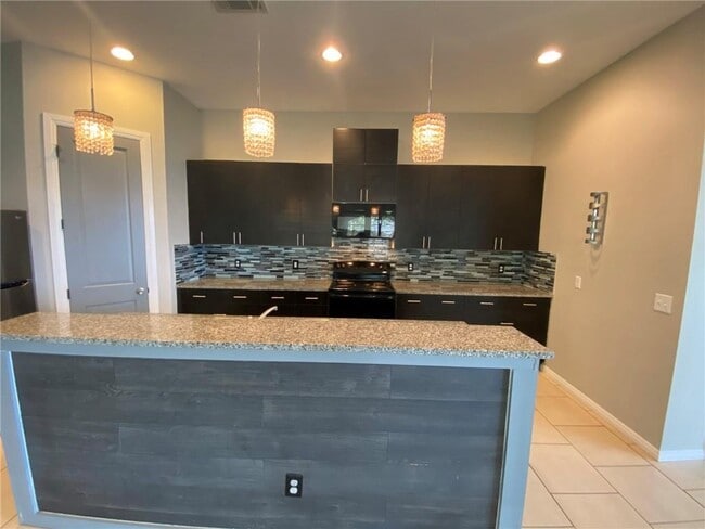 Photo - 204 Spellbrook Ln