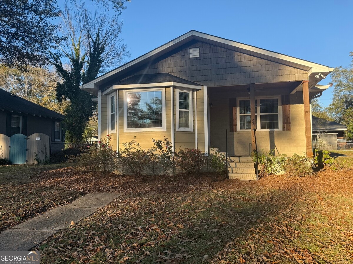 Photo - 20 Kirkwood St NE