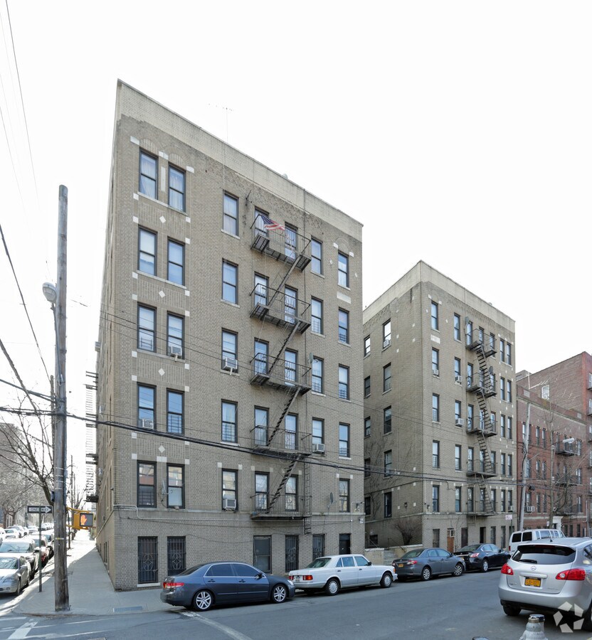 Photo - 4040-4044 Carpenter Ave