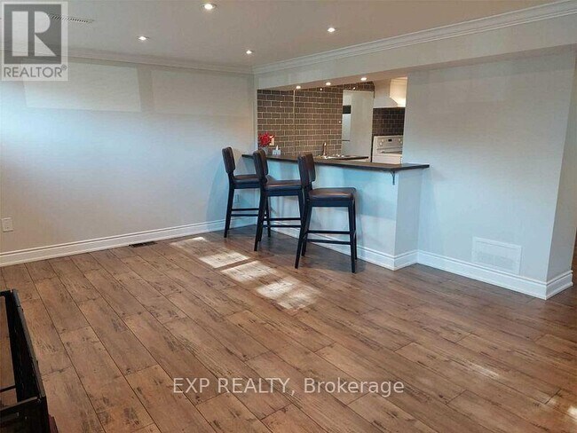 Photo - 2587 Burslem Rd